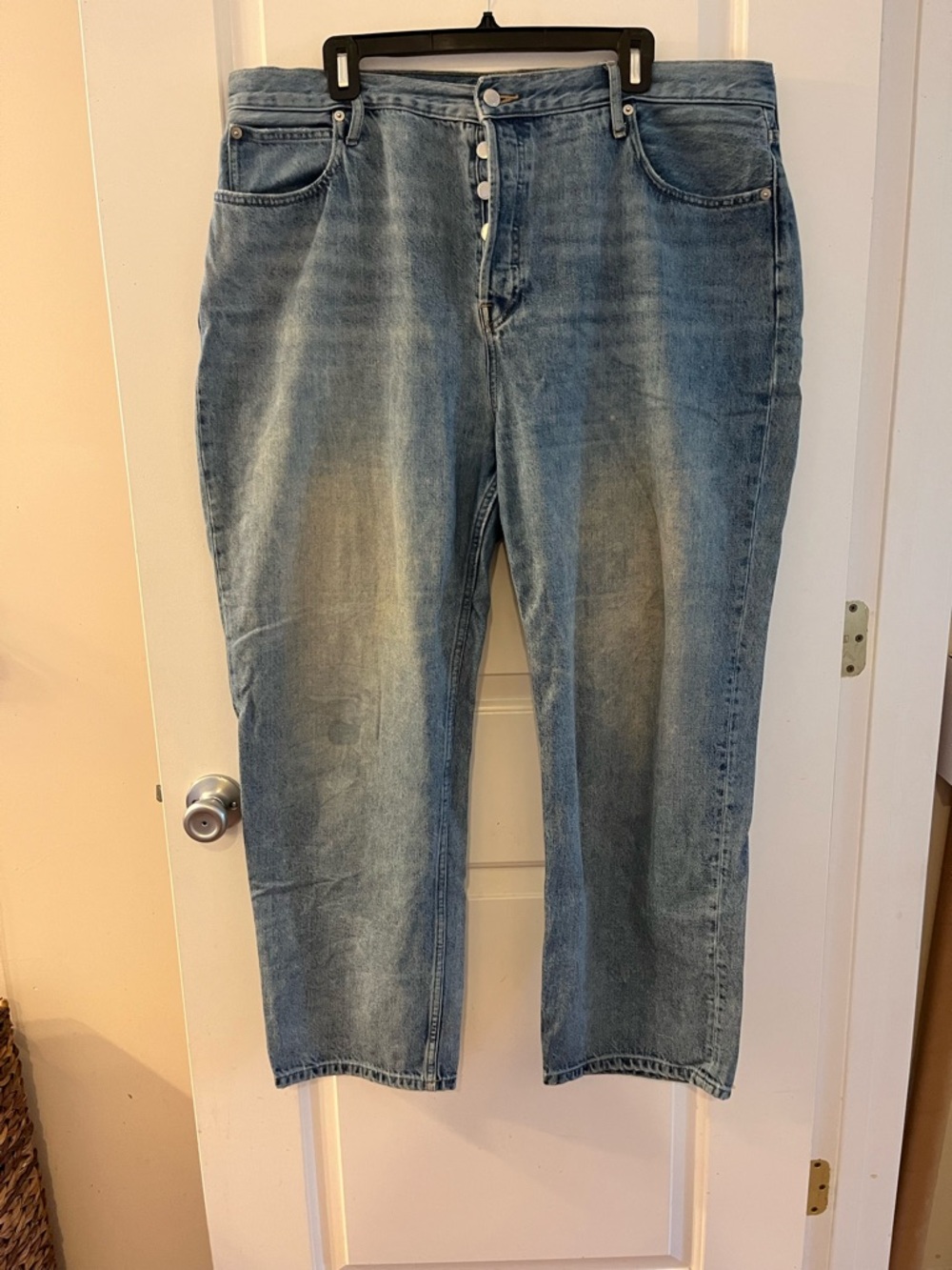 Classic High-Rise Light Blue Women’s Jeans